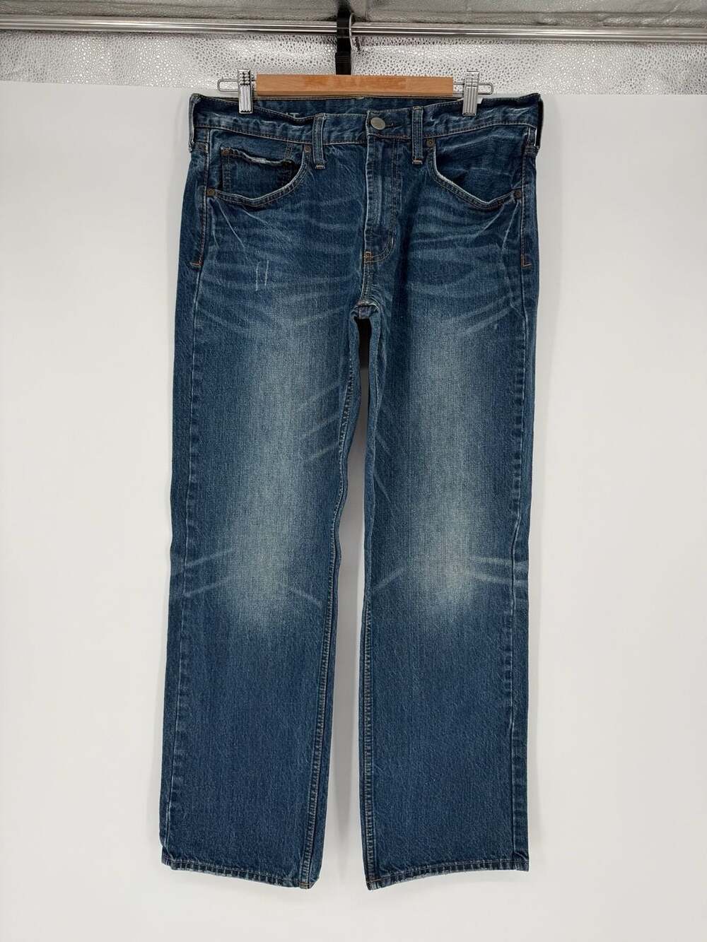 Bullhead Men's Distressed Blue Denim Jeans